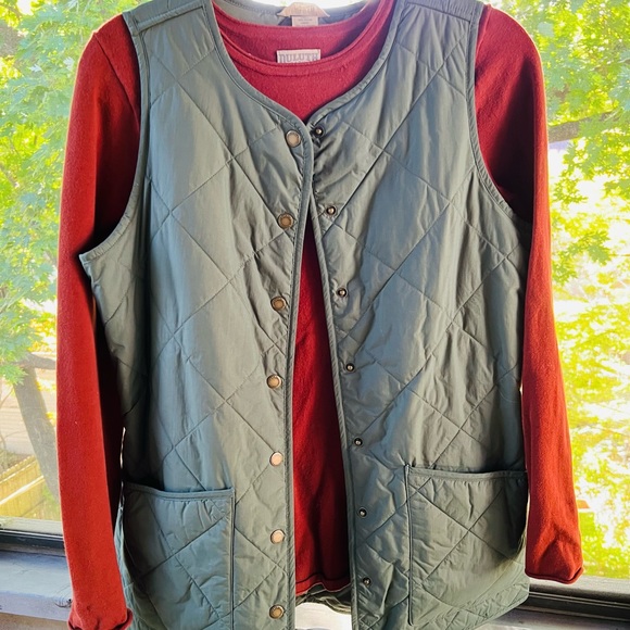 Duluth Trading Co: Quilted Vest and Long Sleeve Shirt Combo - Picture 1 of 7